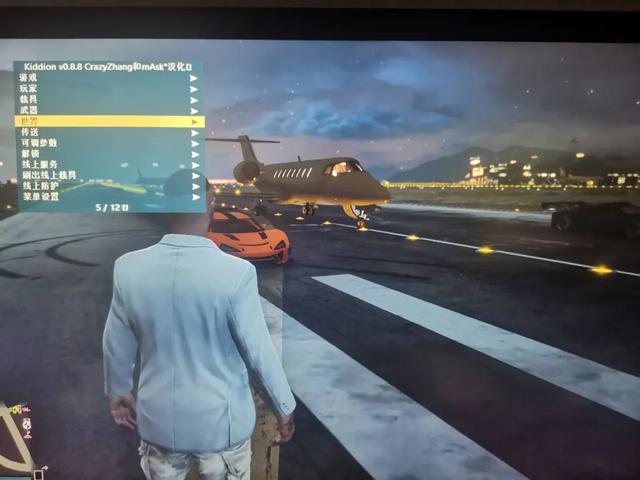 Gta5 乔装警察闯入 军事基地 会怎样 这六亲不认啊